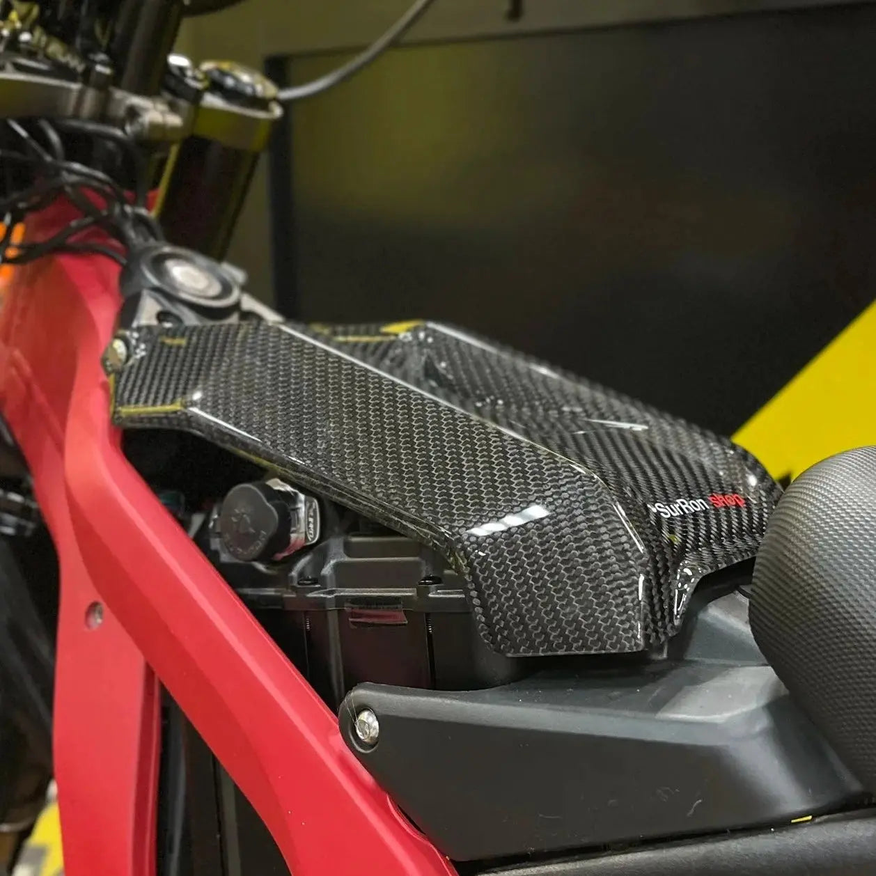Carbon Battery Lid