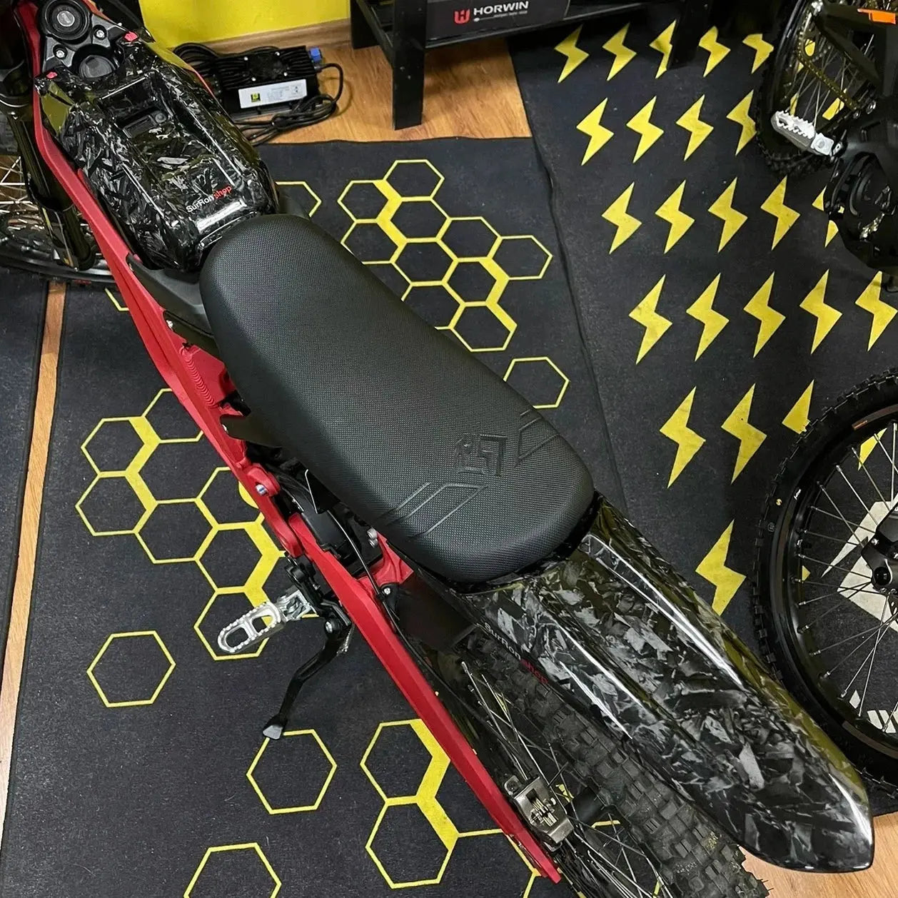 Carbon Battery Lid