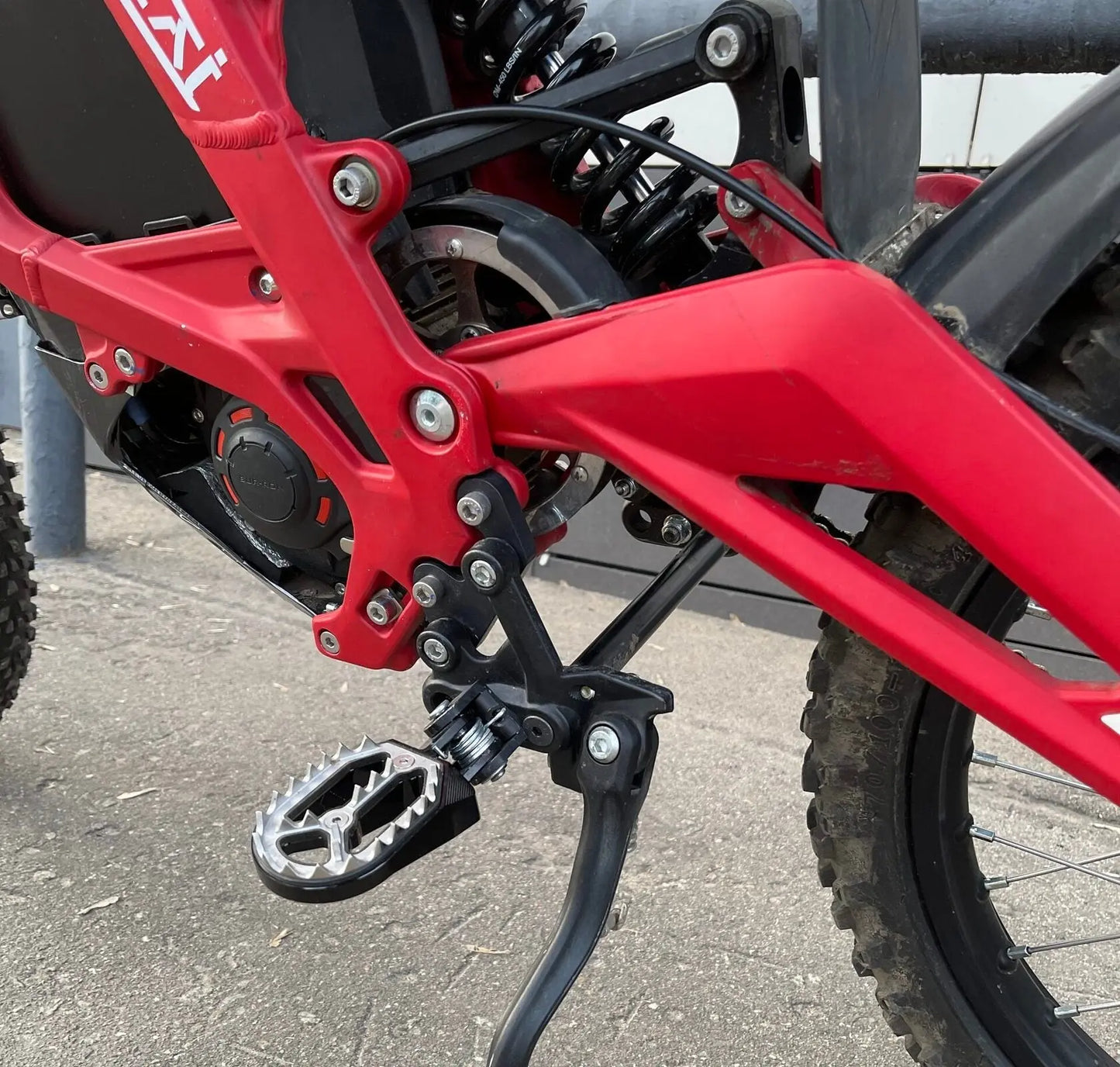 SurRonshop Peg Lowering Kit
