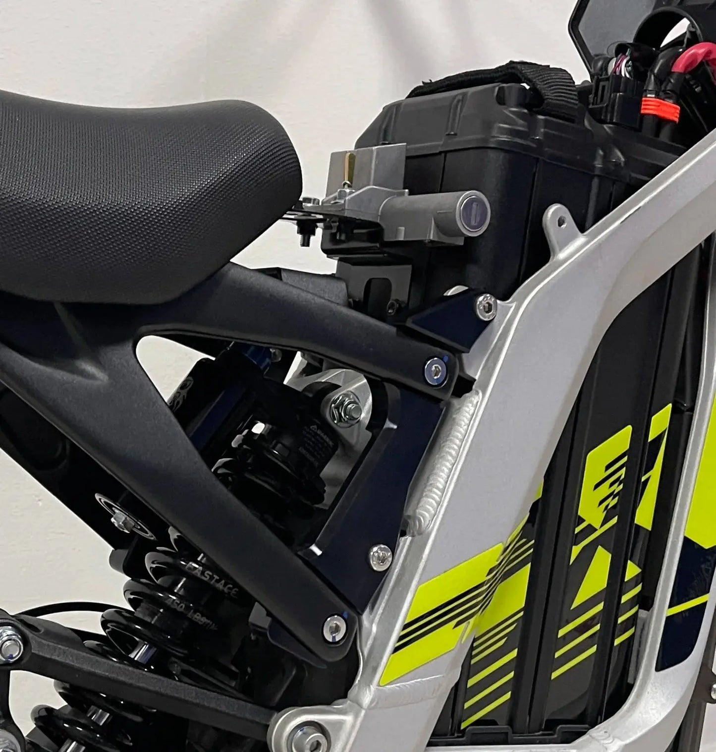 Seat lowering brackets